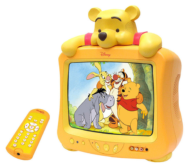 ラナ、くまのプーさん生誕80周年を記念した14型ブラウン管テレビ
