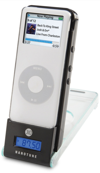 FMチューナやトランスミッタなどが一体化させたiPod nano用ケース「nanoTune」が登場