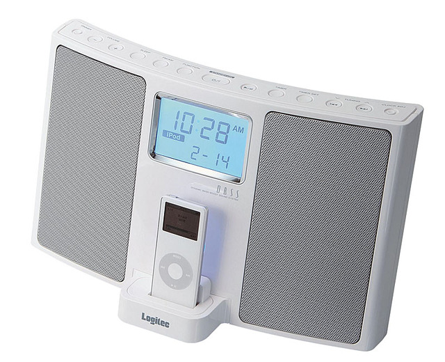 ロジテックとティアック、iPod/nano/mini対応サウンドシステム