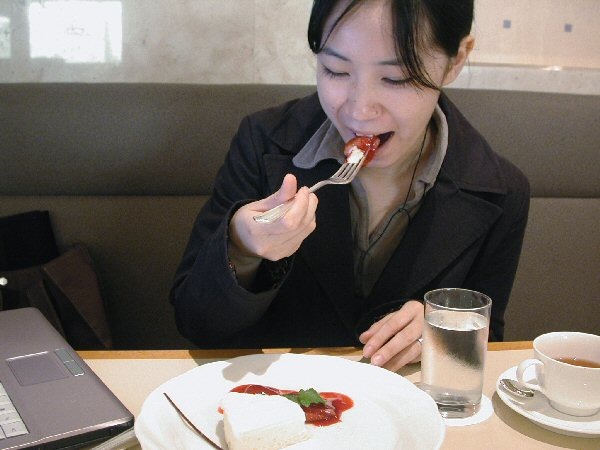 【新米モバイル編集者 みおみお日記(第10回)】焼き芋でも食べたいセンチメンタルな気分……