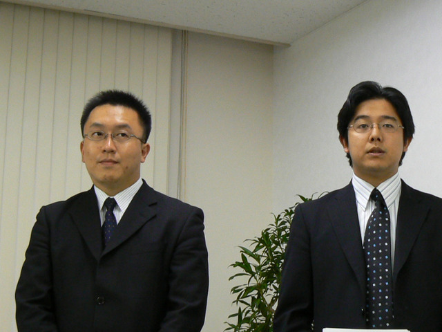 サイレックス、PCとiPodを無線LANで接続するドックを発表