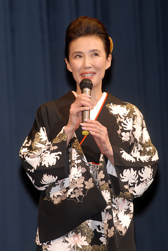 【東京国際映画祭】「犬神家の一族」市川監督と石坂浩二、松島菜々子らが挨拶