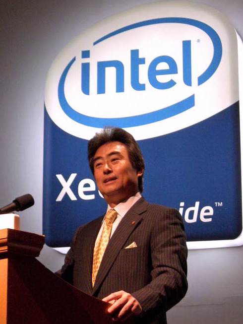 インテル、クアッドコアCPU「Xeon 5300番台」などを本日出荷
