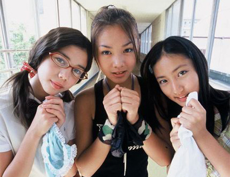 U-15アイドル紗綾＆留奈＆ジェシカのドキドキ学園生活