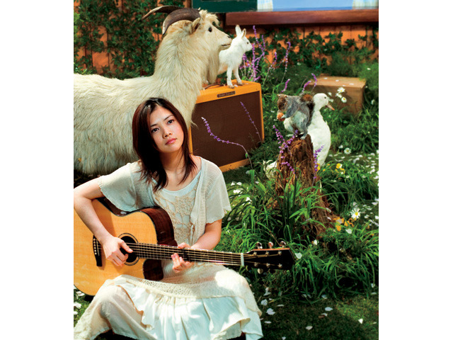 YUIの新曲は甘酸っぱい果実のような春のうた