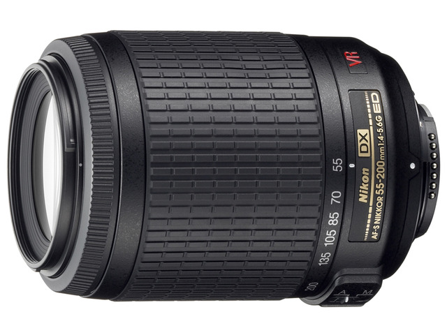 ニコン、小型・軽量の望遠ズームレンズ——同時発売の一眼レフ「D40x」とマッチング