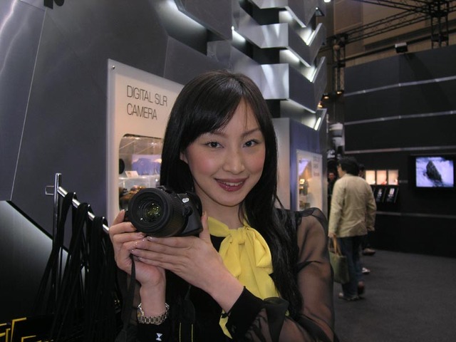 【PIE 2007 Vol.4】ニコンブースはデジタル一眼「D40x」とコンパクトデジカメ「COOLPIX」シリーズを柱に展開
