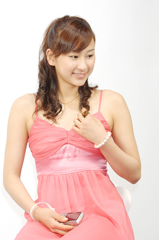 【PIE 2007 Vol.19】【独占インタビュー】μ 750ユーザーの浅田舞選手「写真を撮るのが好き。一眼レフカメラも使ってみたい」