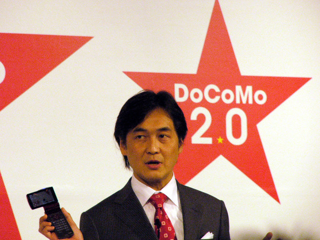 【続報】「ドコモは反撃する!」——執行役員の夏野氏が「904i」の新機能をアピール!!