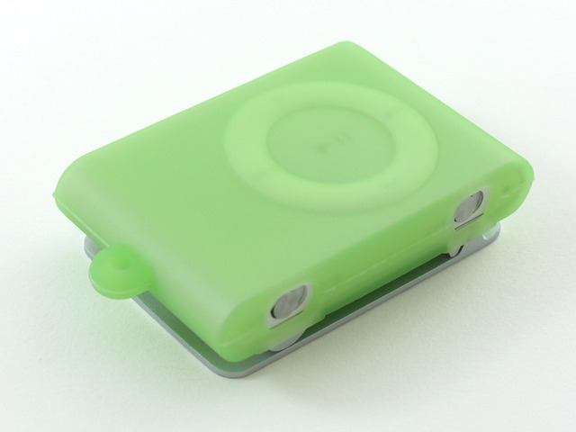 レイ・アウト、iPod用のあれこれ便利なアイテムをワンパッケージ化——0.7mmシリコンジャケットなど