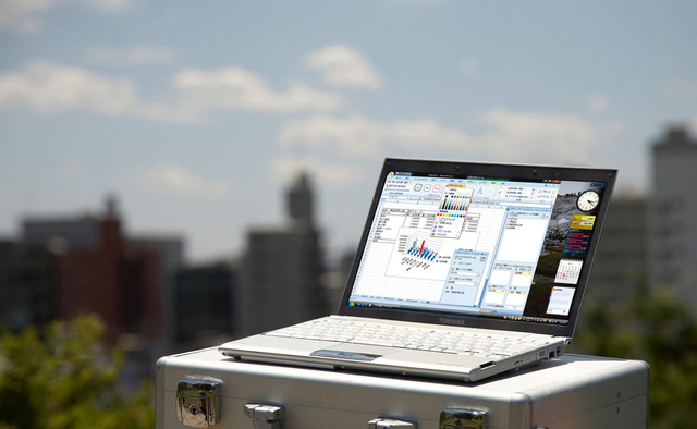 東芝、世界一の軽さ・薄さと長時間駆動を実現——ノートPC「dynabook SS RX1」