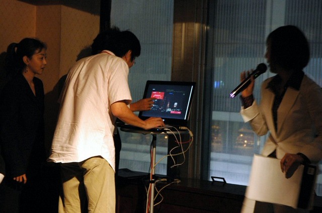【フォトレポート】液晶テレビ“ブラビア”特別企画「Live Color Wall Project」
