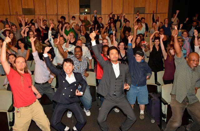 阿部サダヲ、ニューヨーカーたちに土下座謝罪！　「スミマセン、スミマセン…」