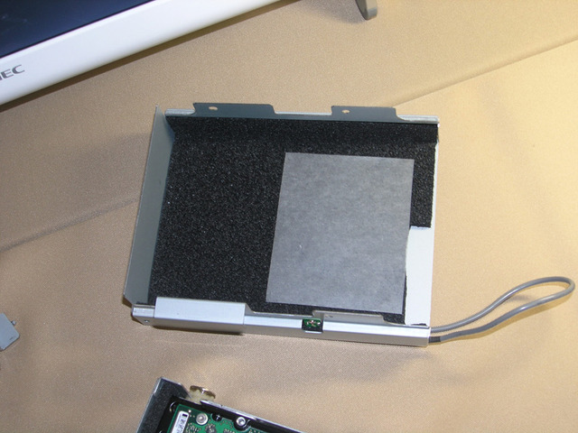 DVDより静かなPCを——NEC、デスクトップ秋冬モデルに「新水冷システム」