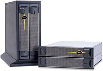 ストラタス、デュアルコアXeonで処理能力を大幅に向上させた無停止型サーバ「ftServer 4400/2500」