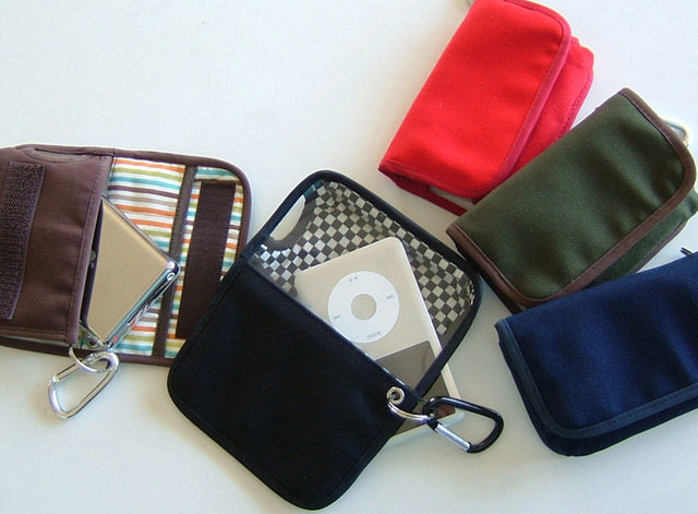 suono、iPod classic用のカラフルなソフトケース——カラー7種類
