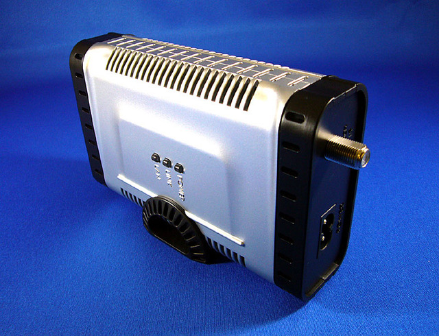 住友電工、テレビのアンテナケーブルを利用した200Mbpsの高速モデム
