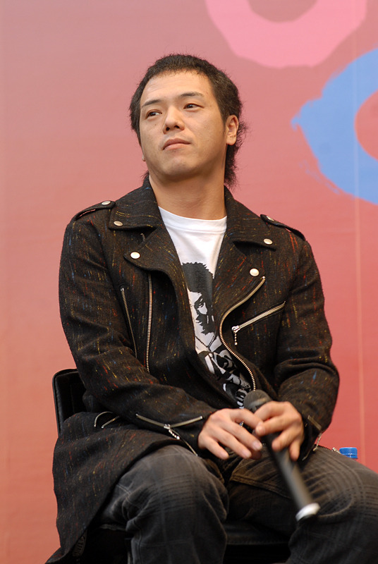 【第20回東京国際映画祭】ブラックカーペットに小栗旬、山田孝之、やべきょうすけ登場!
