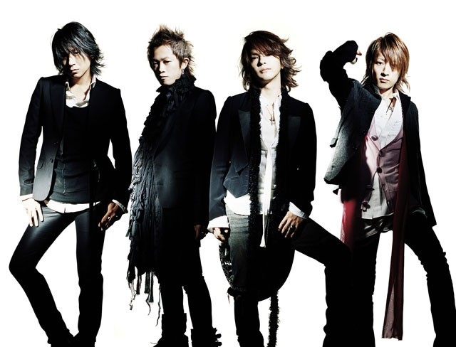 L'Arc〜en〜Ciel渾身のクリスマスソング「Hurry Xmas」でサイトジャック！