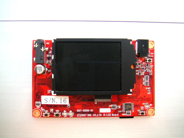 使用済みケータイのLCDをリサイクル——省電力、超小型汎用PCボード「DVIEW」