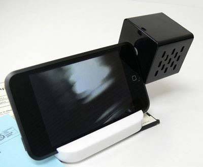 iPod touchでデスクトップシアター——バード電子、60/65度の2スリットを備えるiPod touch用スタンド