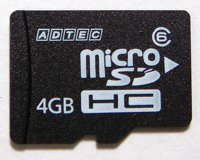 アドテック、完全防水仕様のClass6対応microSDHCカード4GBモデル