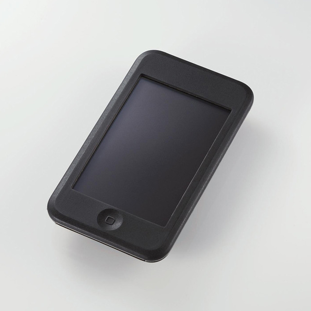 コードが邪魔になることがないiPod classic/touchのレザー/ハードケース、エレコム