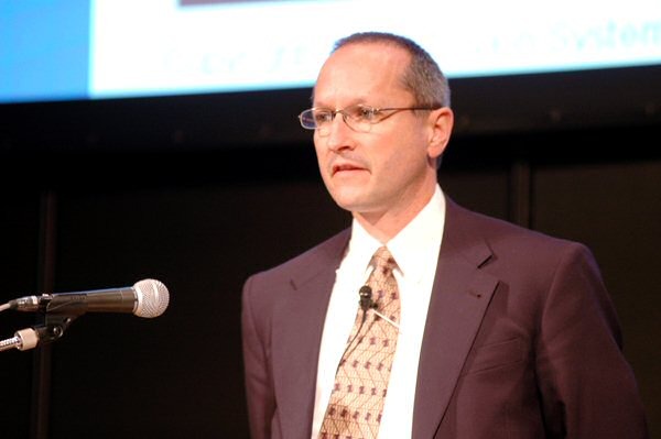 Web 2.0企業の課題を解決するストレージシステム——米アイシロンのポール ラザフォード氏