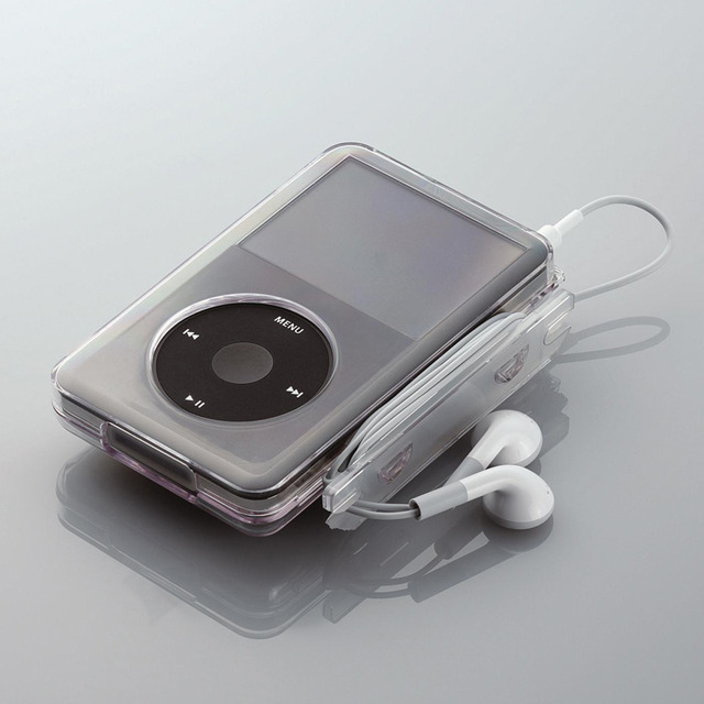 エレコム、最新iPod対応のコード巻き取り機能付きクリアケース