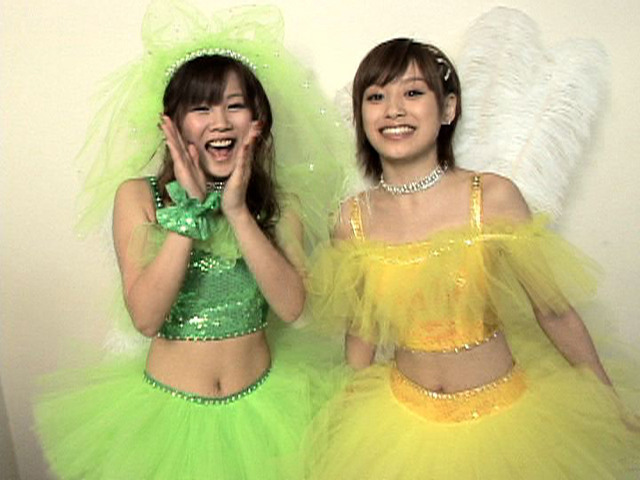 モーニング娘。、℃-uteらがステージ狭しと飛び回る「ハロプロwinter」を独占映像で!
