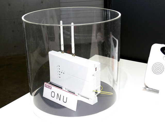 【FOE 2008 Vol.5】GE-PON＋ONU＋CTU＋無線LAN APの全部入り製品！ — 富士通ほか
