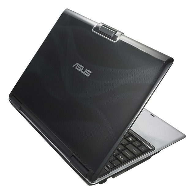 3Dゲームにも最適の高機能! さらに使いやすさにも配慮——15.4型ワイド液晶搭載ハイスペックノートPC