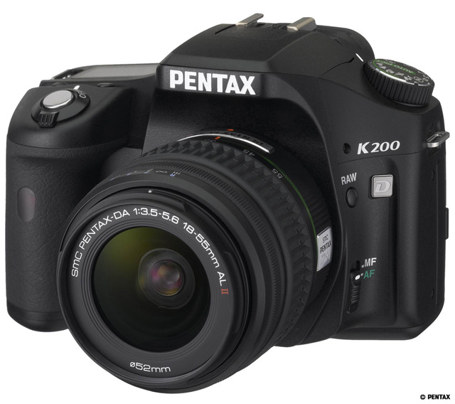 ペンタックス、1,460万画素のデジタル一眼レフの新モデル/新型CMOSセンサー搭載