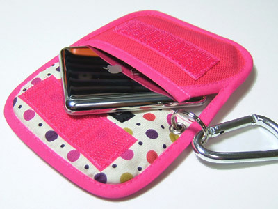 キュートなピンクドット柄のiPod nano用ソフトケース