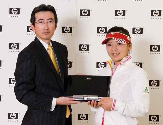 日本HP、女子プロゴルファーの有村智恵選手と所属契約