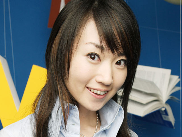 “萌え系”水樹奈々がファンタジー世界を飛び回る新感覚PVお届け