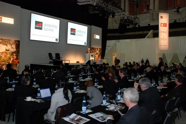 「Mobile World Congress 2008」のライブ配信はじまる