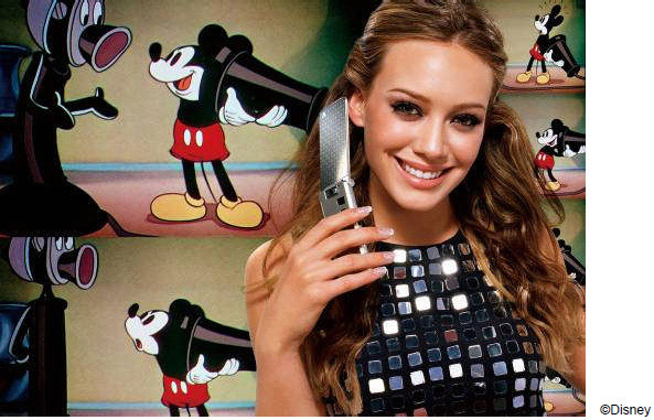 「ディズニー・モバイル」CMはヒラリー・ダフが日本初登場!〜ロック・アレンジ「ミッキーマウス・マーチ」