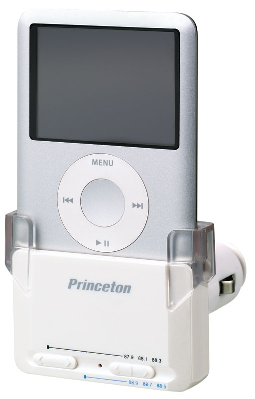 自動車エンジン始動に連動してiPod再生するFMトランスミッタ——ハンドルに取付け可能なワイヤレスリモコン付属