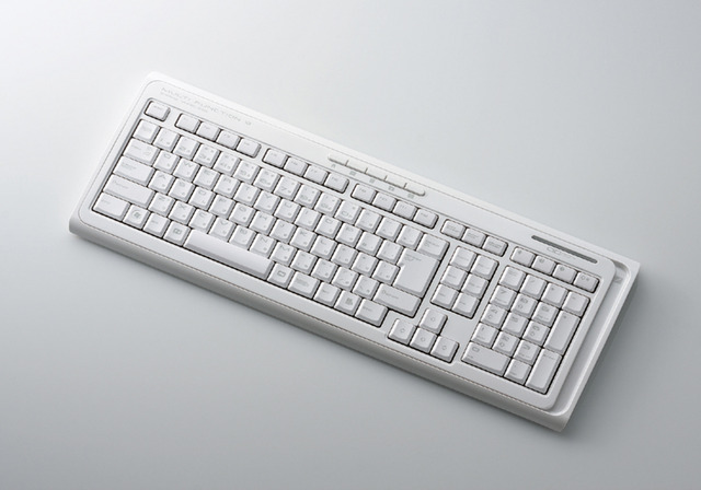 最大10m離れても操作可能! エレコム、ワイヤレスキーボード——マウスセットも
