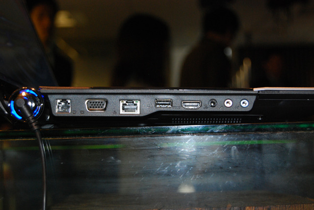 「今年から日本に照準」——日本エイサー、世界初の16：9パネル搭載ノートPC発表会