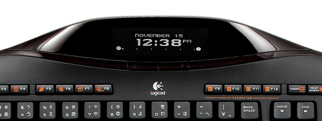 ロジクール、時計や曲名を表示する液晶搭載のハイエンドキーボード——Bluetoothマウス付