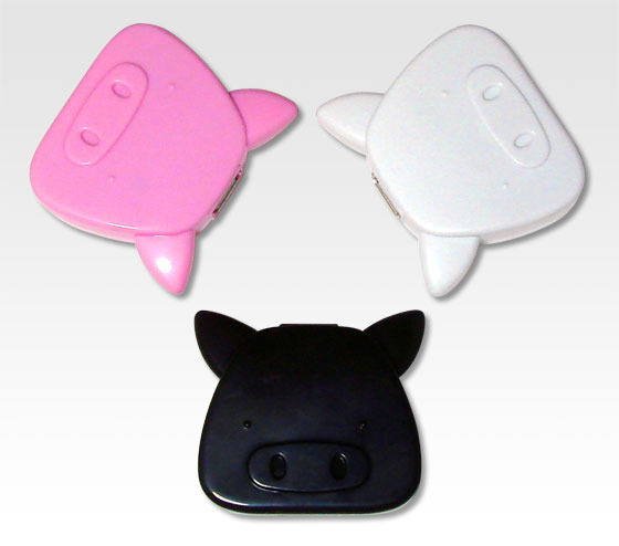 キュートなミニブタ型のUSB-ACアダプタ——ピンク/ホワイト/ブラックの3色カラバリ