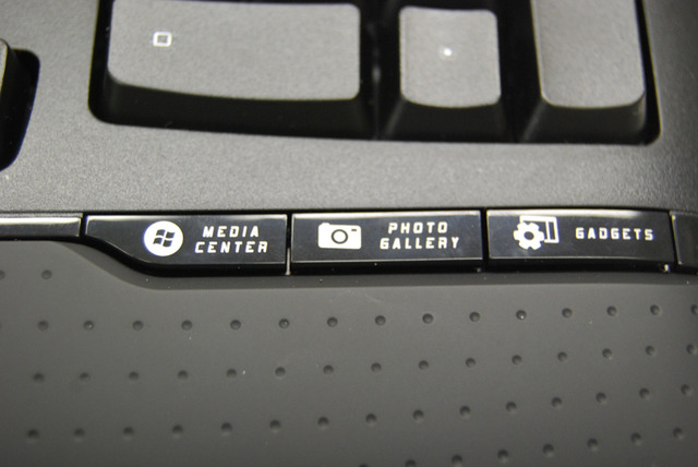 【フォトレポート】話題の多機能キーボード「MX 5500 Revolution」を使ってみた!
