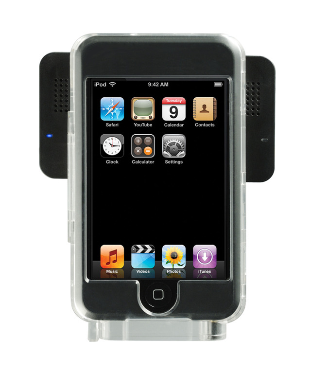 実売4,480円のiPod touch専用ケース一体型スピーカー——縦/横置き対応スタンド装備