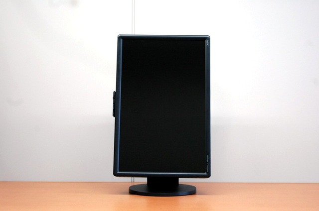 【Editor's Choice(液晶編2-2)】写真で見るMultiSync LCD2470WNX
