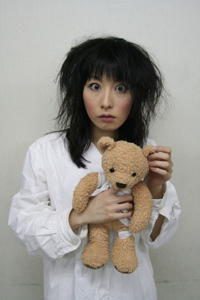 鳥居みゆき“結婚”電撃告白後のライブ配信でまたもや!?