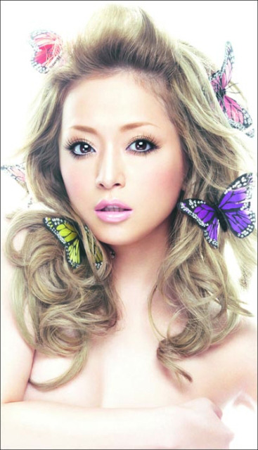 あゆ、安室奈美恵、小室ファミリーなど懐かしのヒット曲が続々