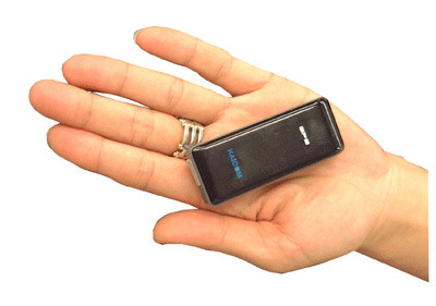 重さ48gのBluetooth対応GPSレシーバー/連続10時間駆動