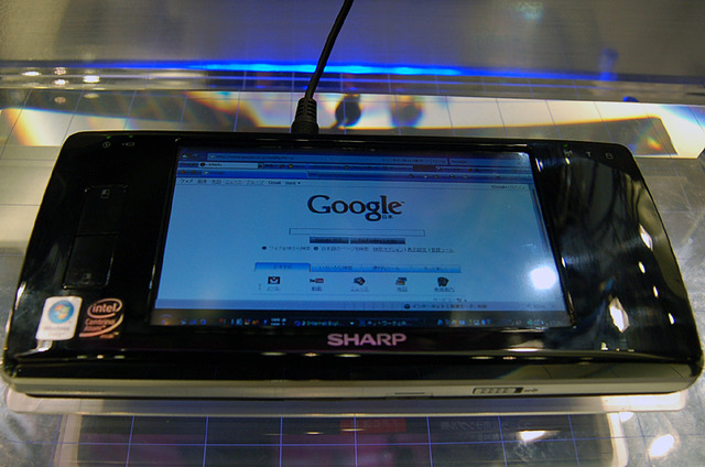 【WILLCOM FORUM ＆ EXPO 2008 Vol.2】EXPOで長蛇の列！注目のWILLCOM D4とは